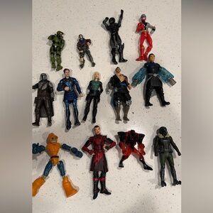 Action Figure Collection- 13 misc action figures